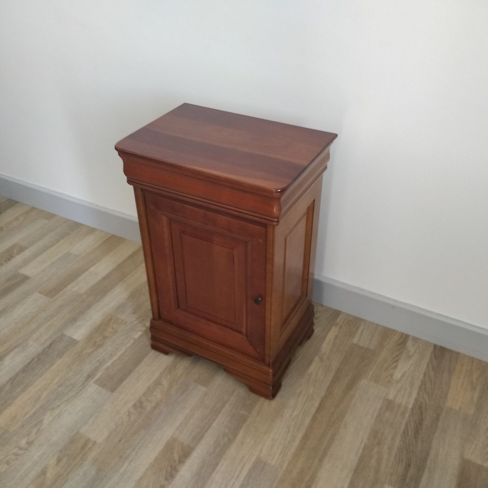 Table de Chevet 24 Brive-la-Gaillarde (19)