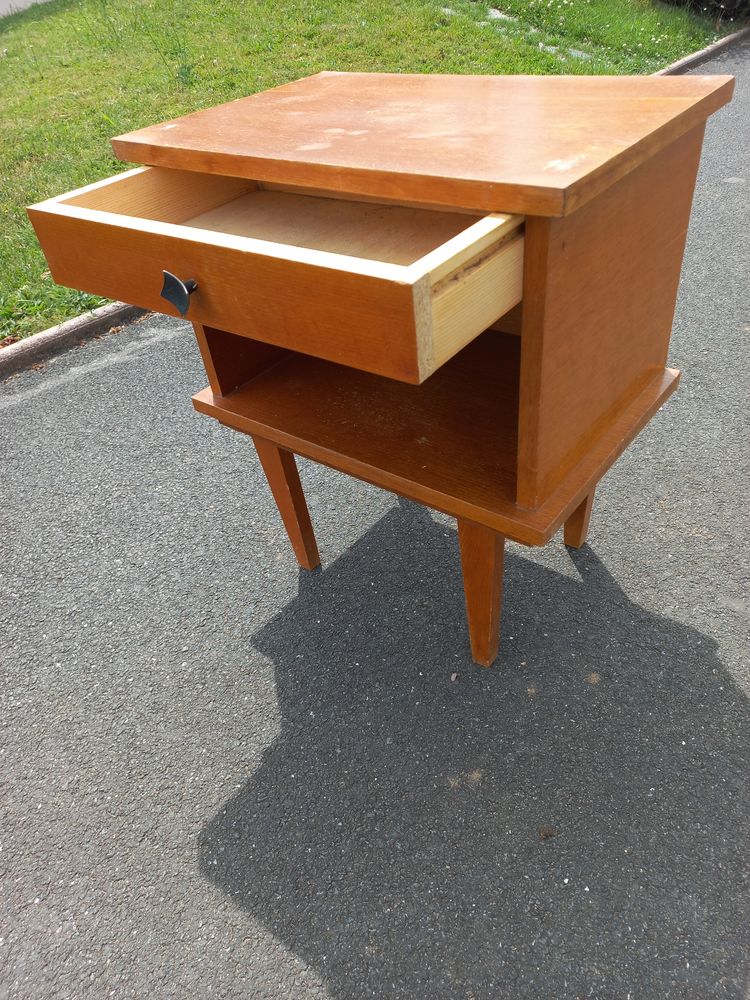 Table de chevet 20 Le P�chereau (36)