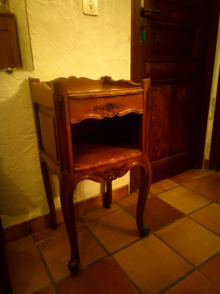 Table de chevets Style proven�al/ paire
195 Mougins (06)