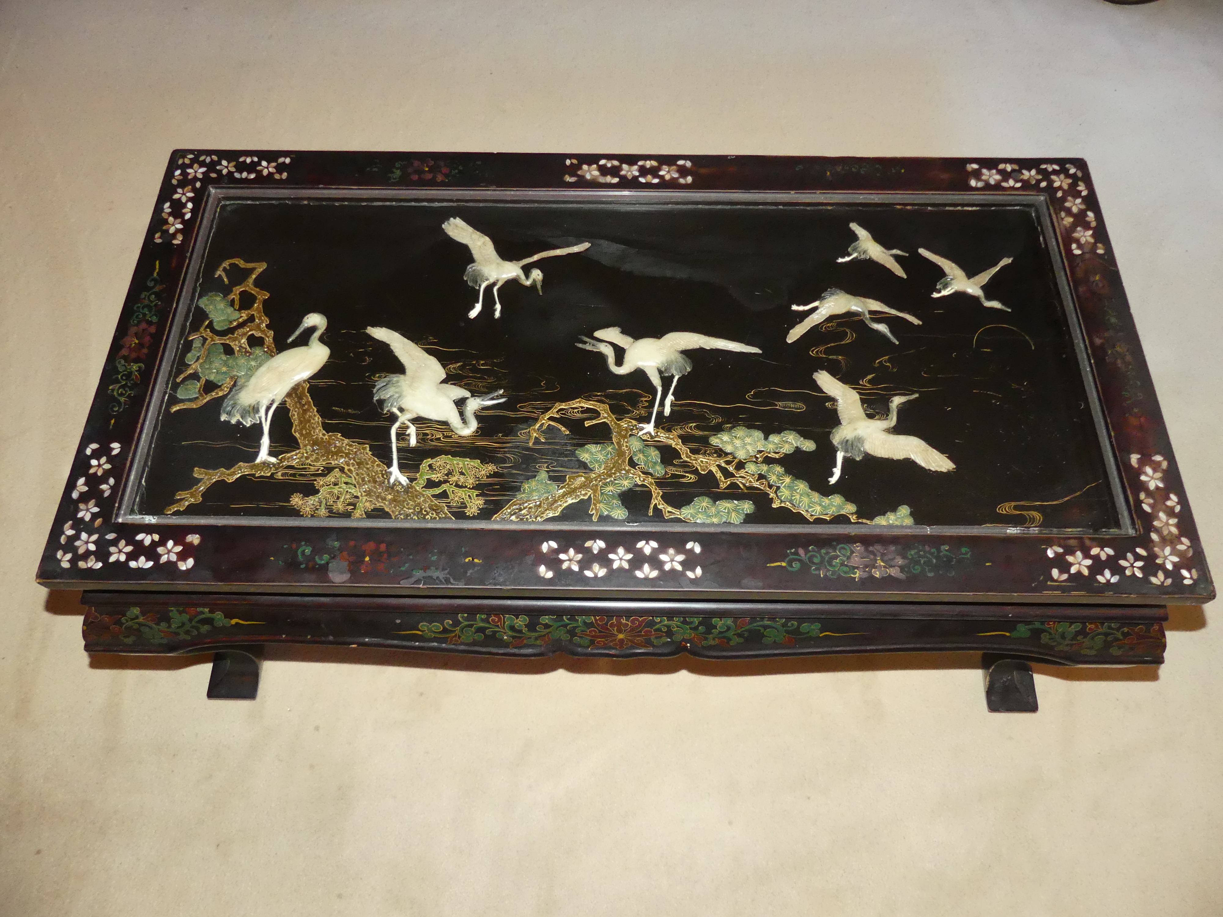 TABLE CHINOISE LAQUEE
145 Limours (91)