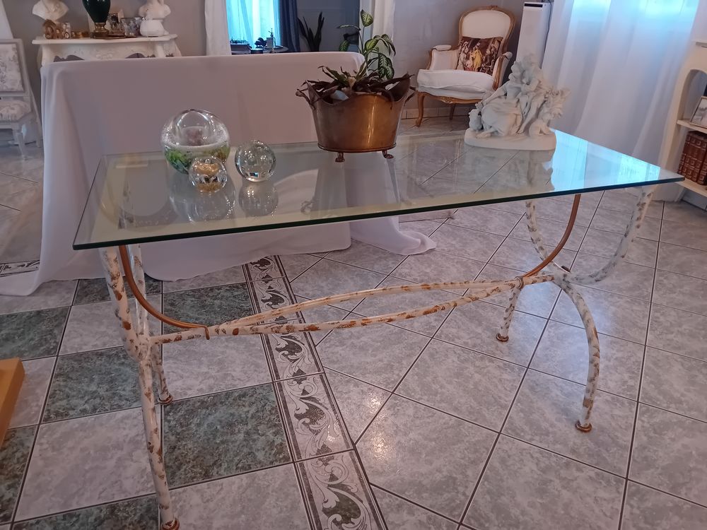 Table ou console en fer forg� 130 Saint-Pierre-en-Faucigny (74)