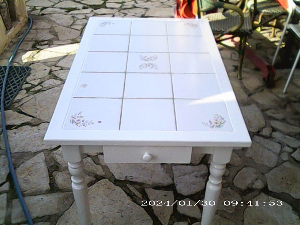 table de cuisine avec carrelage blanc Vintage 0 Nice (06)