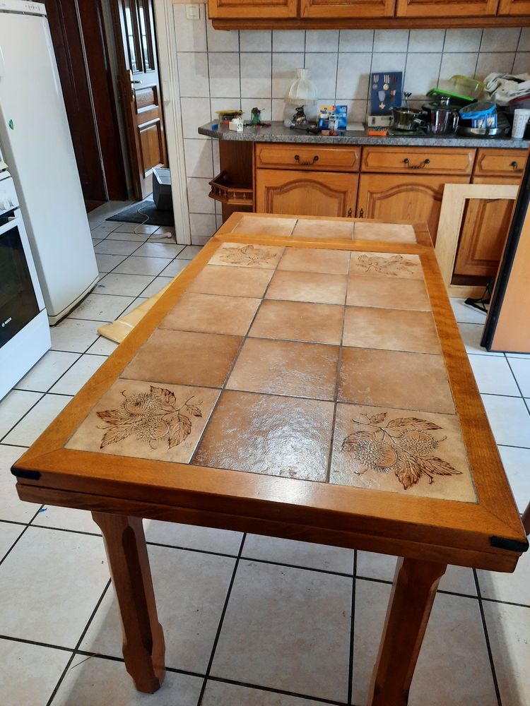 table cuisine avec 4 chaises 100 Haguenau (67)