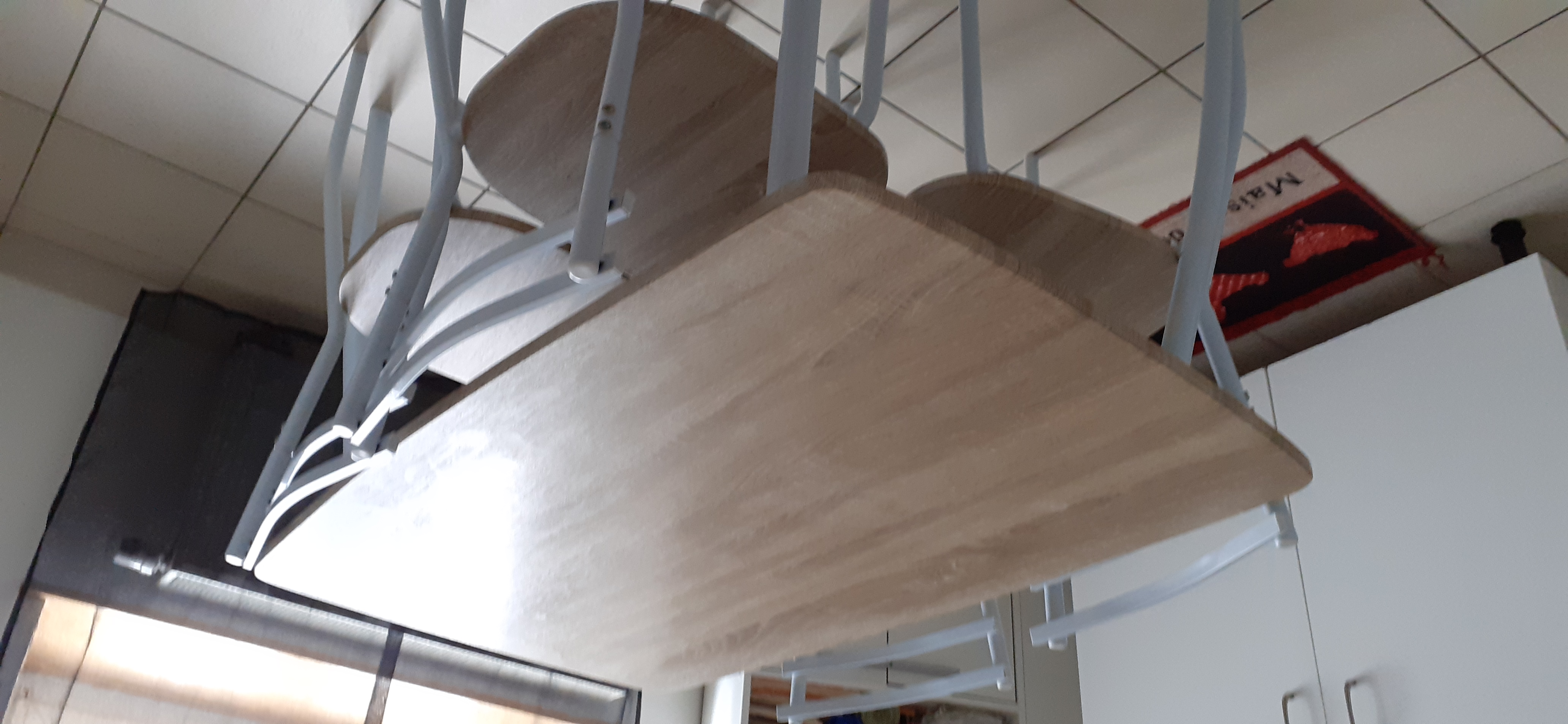 Table de  cuisine avec chaises en m�tal 40 La Voivre (88)