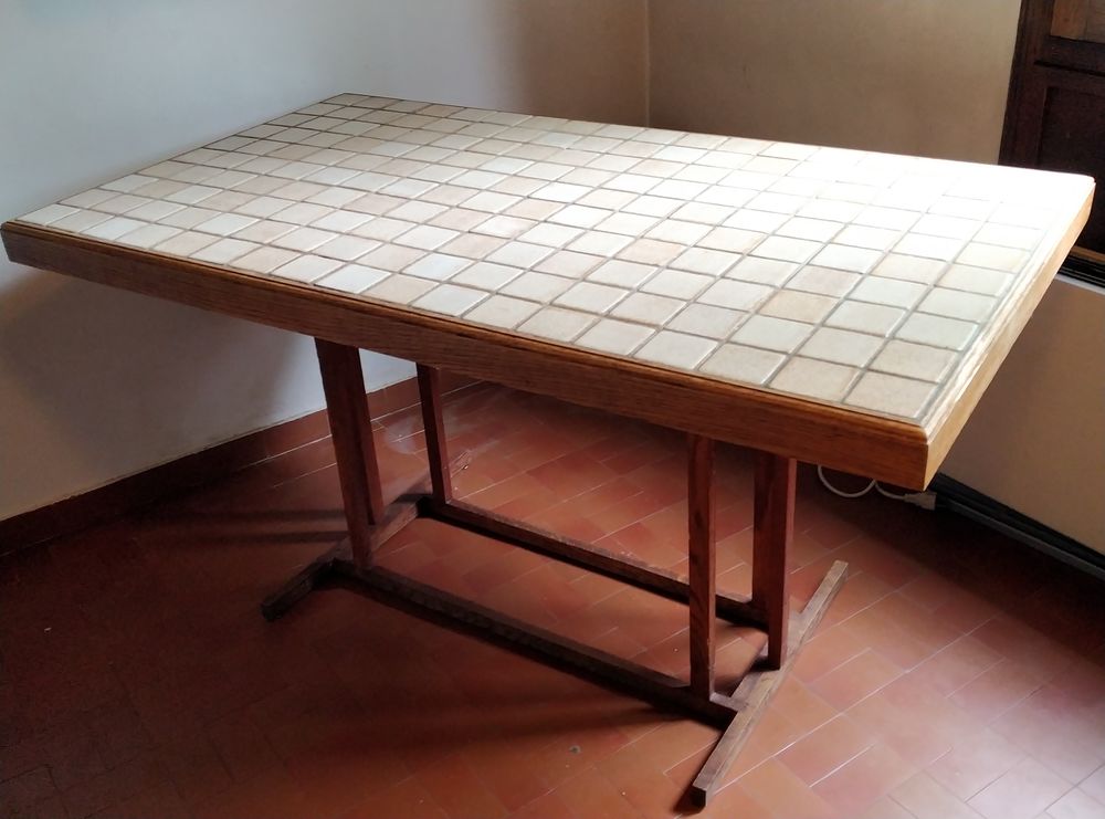 Table de cuisine carrel�e 20 Charbonni�res-les-Bains (69)