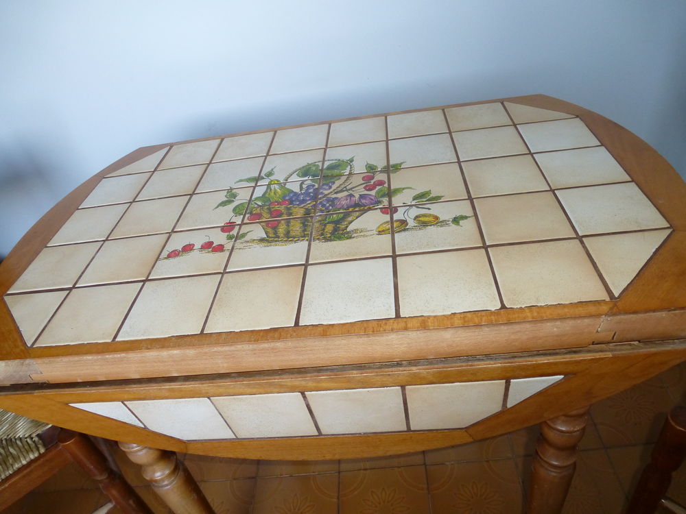 table de cuisine et 2 chaises empaill�es 120 Rosny-sous-Bois (93)