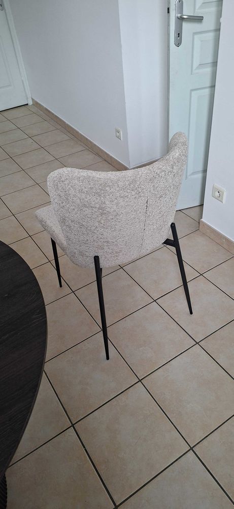 table de cuisine et chaises 700 Saint-Martin-de-Londres (34)