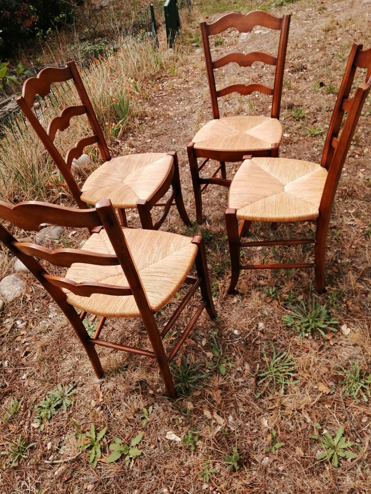 table cuisine chene+4 Chaises paillees 500 Valensole (04)
