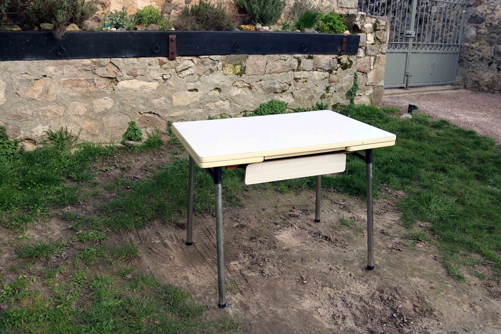 Table de cuisine en formica 20 Oulchy-le-Ch�teau (02)