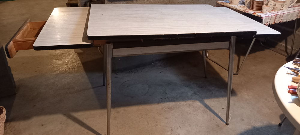 table cuisine en fornica 20 Ch�teauneuf-sur-Loire (45)