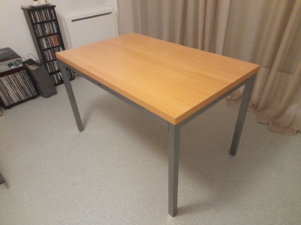 Table de cuisine, id�ale pour 4 personnes 30 Lille (59)