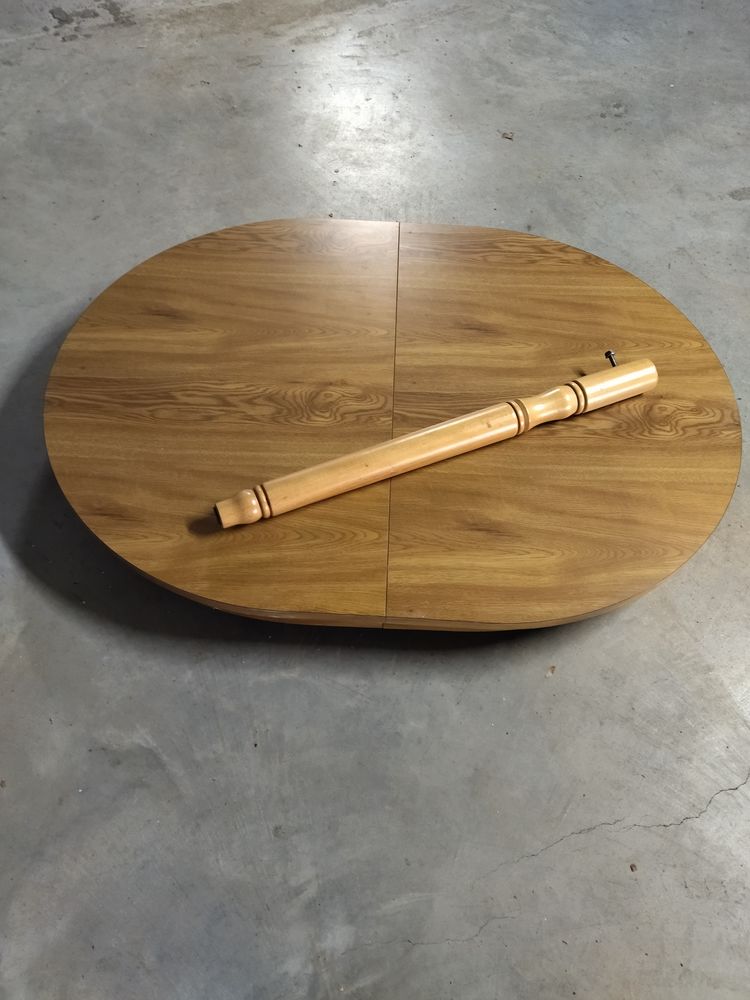 table de cuisine ovale 50 Orvault (44)