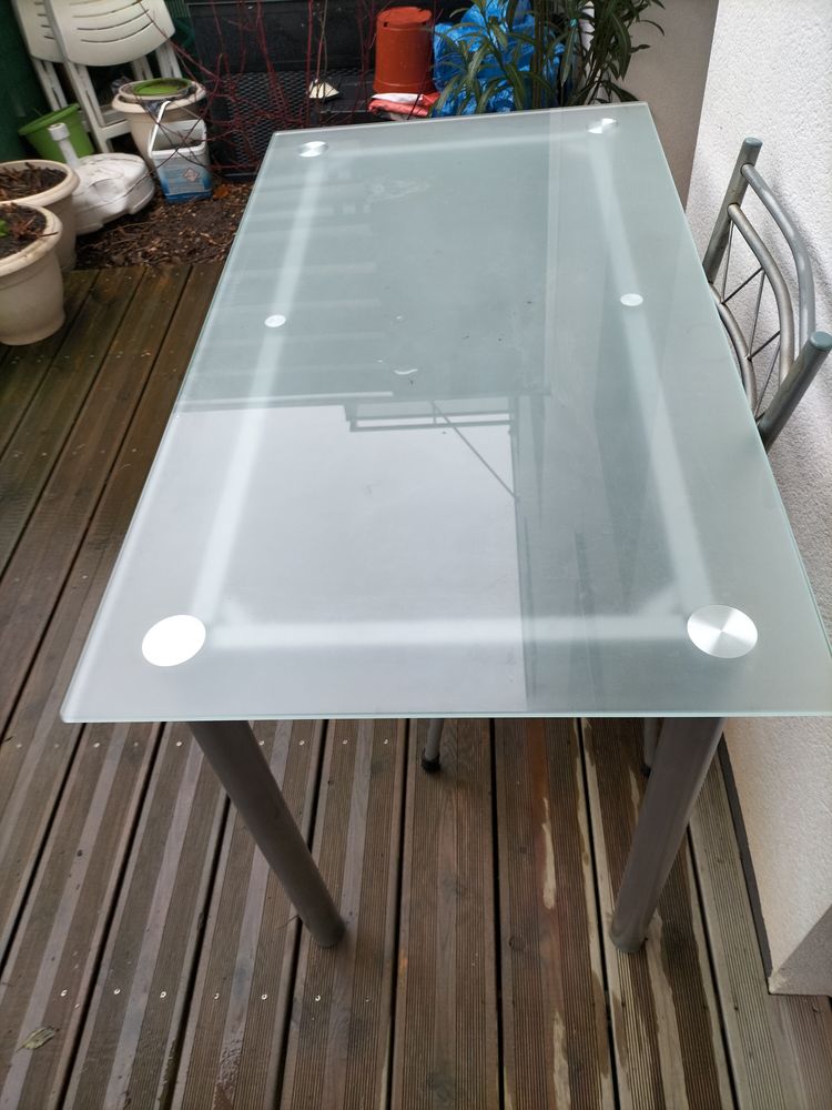 table de cuisine plus 4 chaise 60 Olonne-sur-Mer (85)