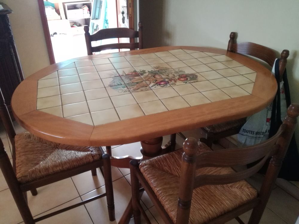 TABLE DE CUISINE PLUS 4 C HAISES 50 Foix (09)