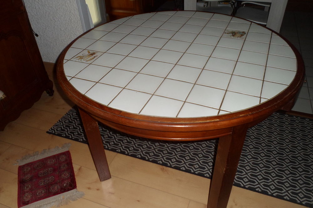 TABLE DE CUISINE RONDE
150 Pau (64)