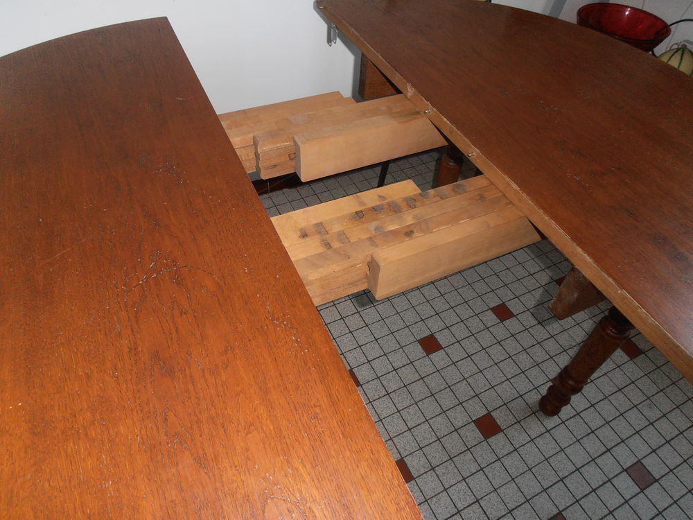 table de cuisine ou salle a manger 110 diam�tre ch�ne 155 Capdenac-Gare (12)