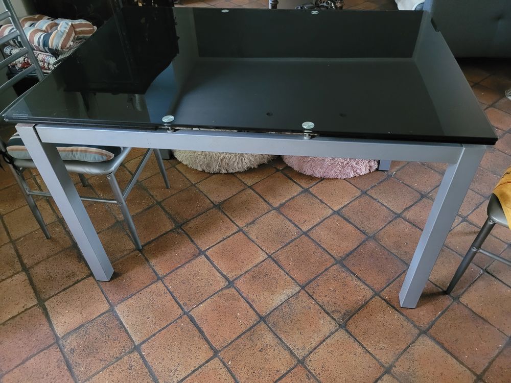 Table cuisine ou salle � manger 80 Caumont-sur-Durance (84)