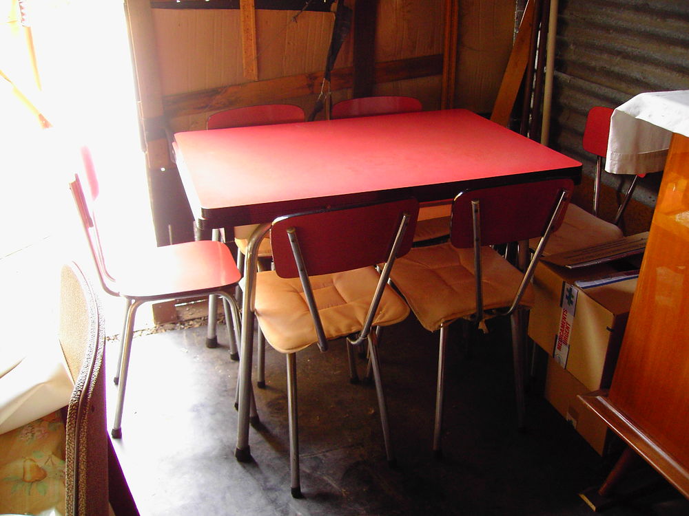 table de cuisine . 100 Montgaillard (09)