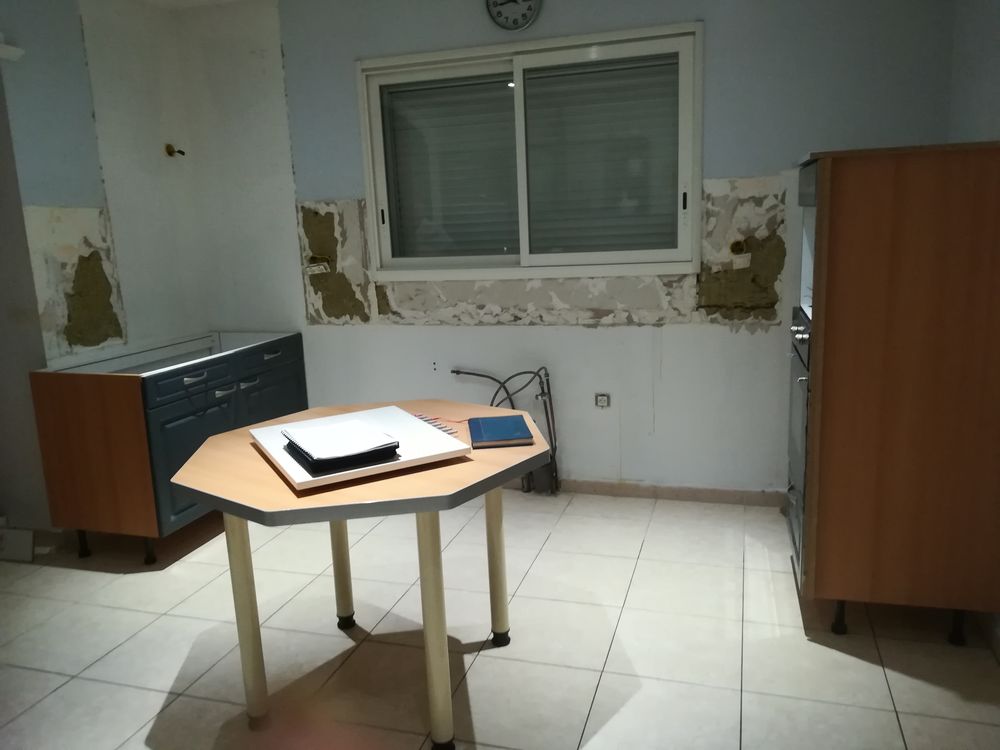 TABLE DE CUISINE 40 Le Pradal (34)