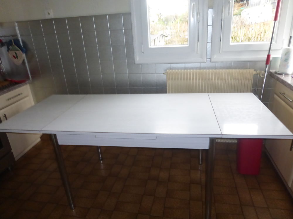 table de cuisine 60 Creuzier-le-Vieux (03)