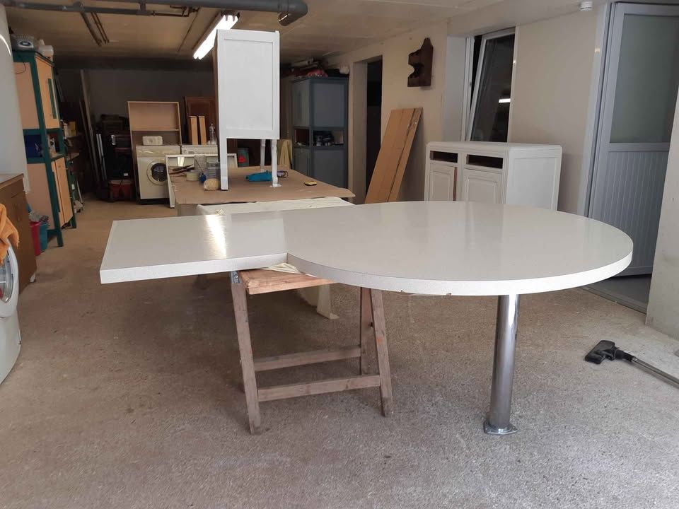 table de cuisine 100 Azay-sur-Cher (37)