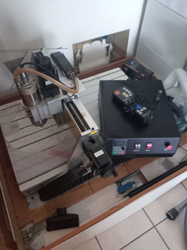 Table de d�coupe num�rique 900 Clermont-Ferrand (63)