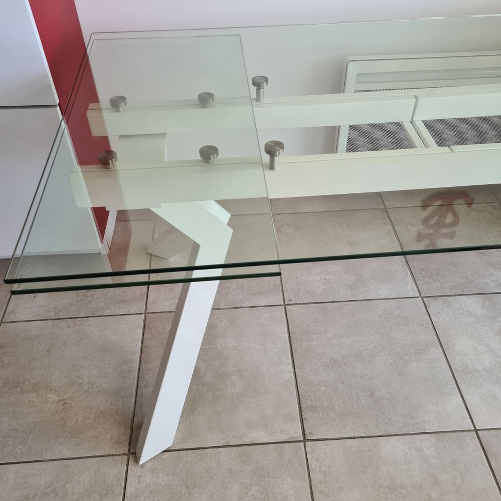 Table design 300 Le Castellet (83)