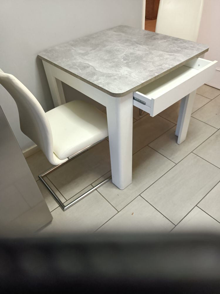 Une table + deux fauteuils 100 Hasnon (59)