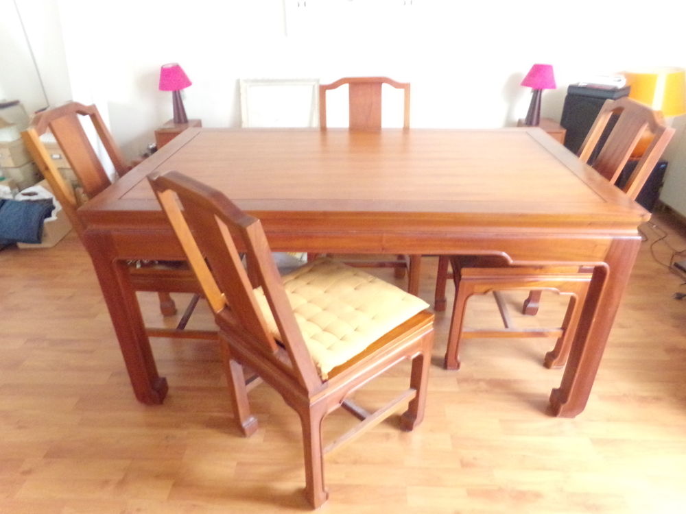TABLE A DINER 0 Noisiel (77)