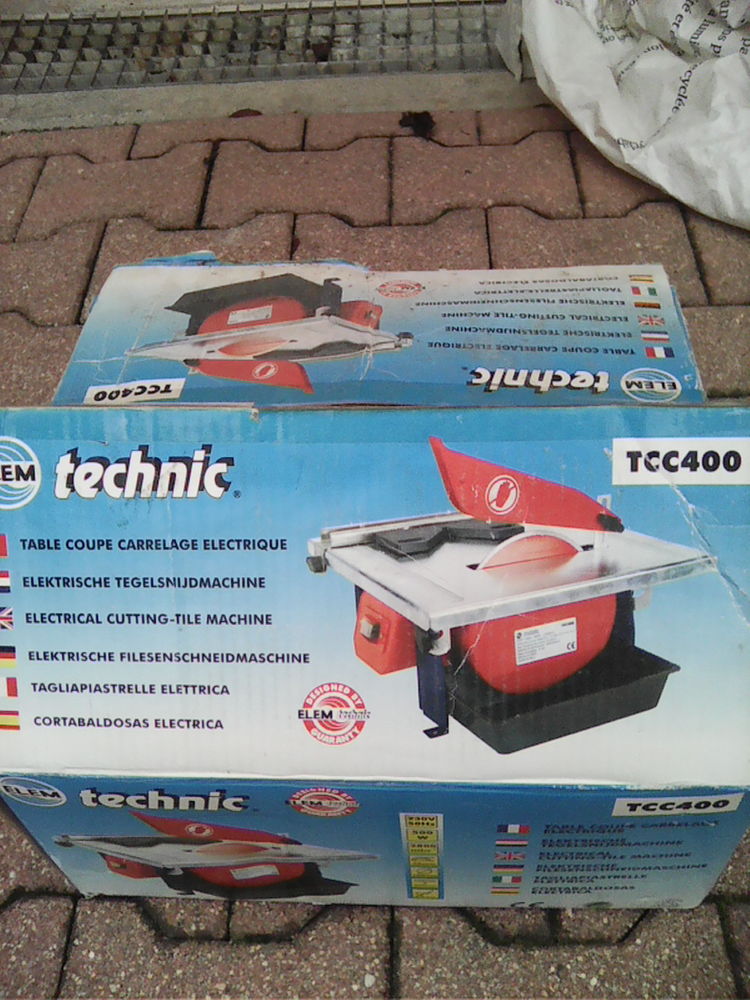 Table �lectrique coupe carreaux 15 Saint-R�my-en-Rollat (03)