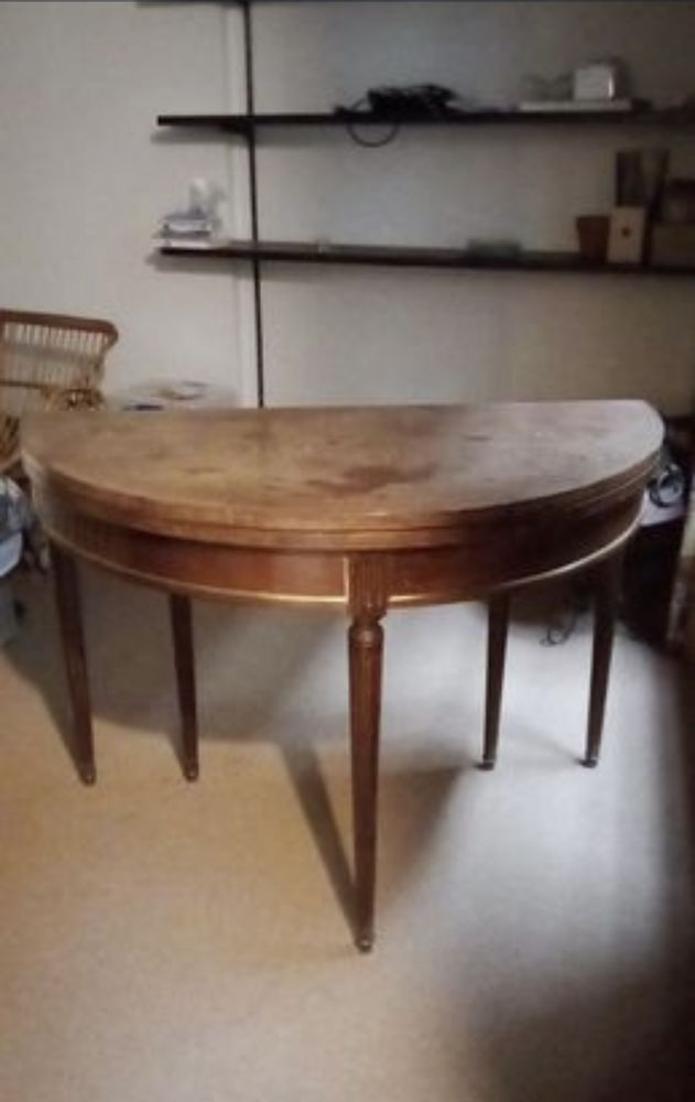 Table �l�gante en bois demi lune 20 Paris 5 (75)