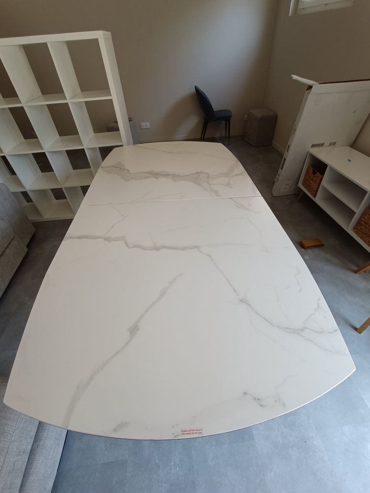 Table extensible en c�ramique 1800 Nemours (77)