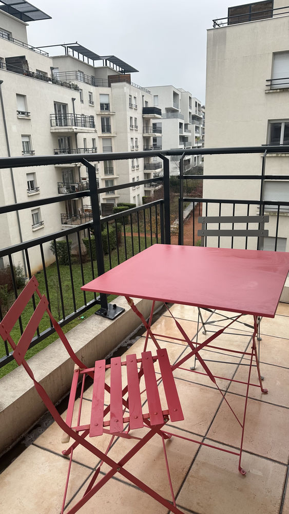 Table d'ext�rieur avec chaises et coussins 40 Lyon 8 (69)