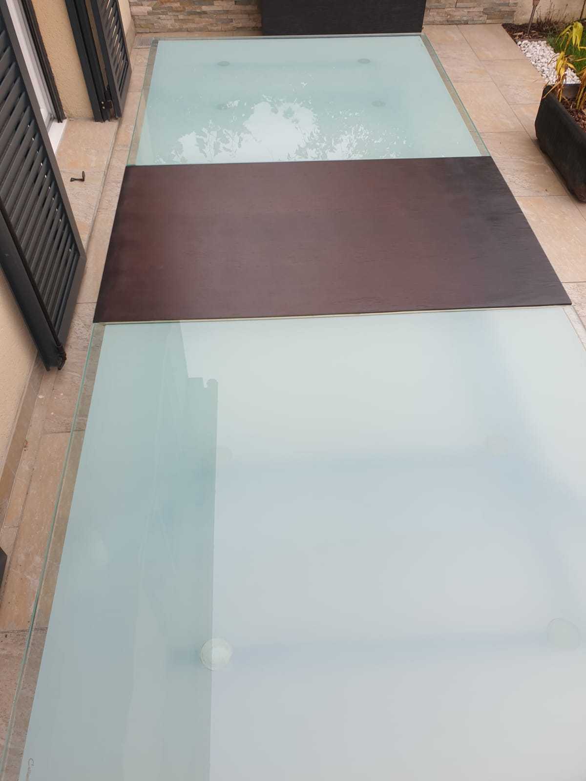 table ext�rieur  pour  10 personnes  Marque crozatier 350 Stains (93)