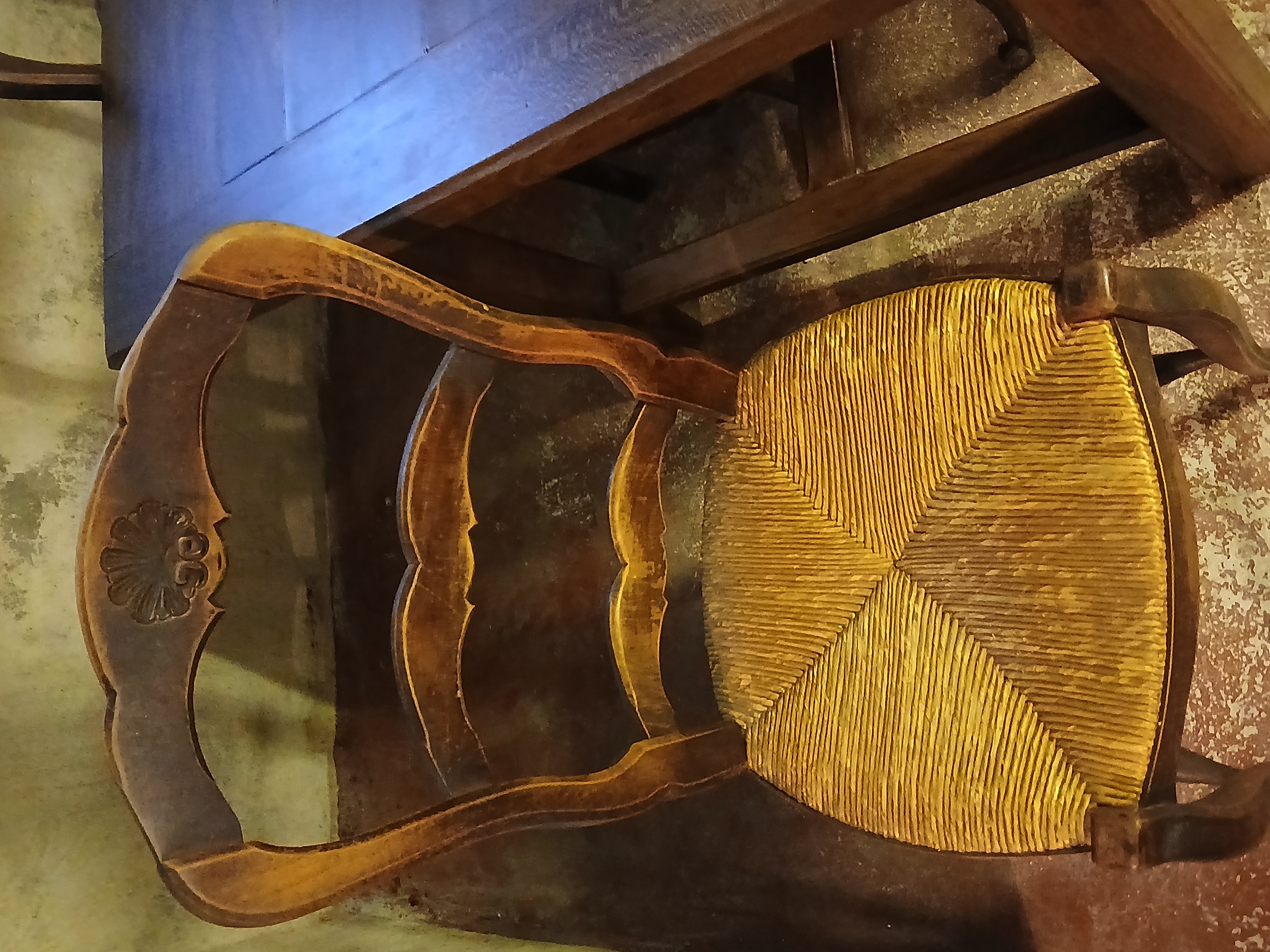 Table fabrication artisanale  +  6 chaises 275 Malissard (26)