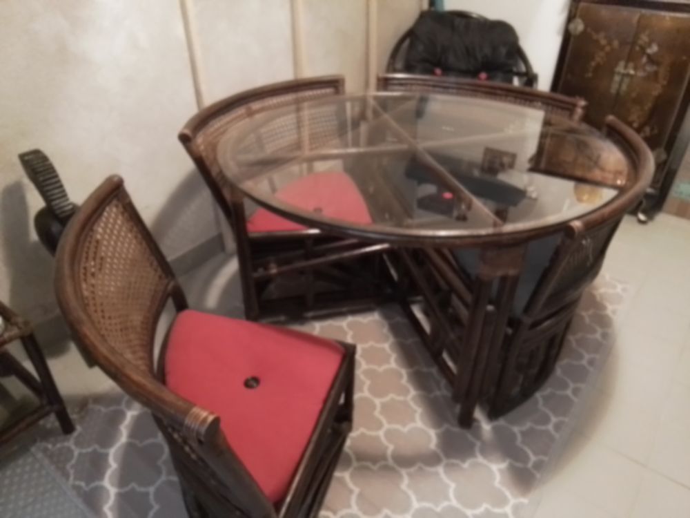 table et 4 fauteuil rotin .plateau en verre. 100 La Charit�-sur-Loire (58)