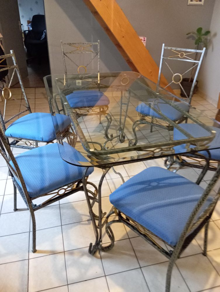 TABLE FER FORGE Gris argent� 0 Saint-Yvoine (63)