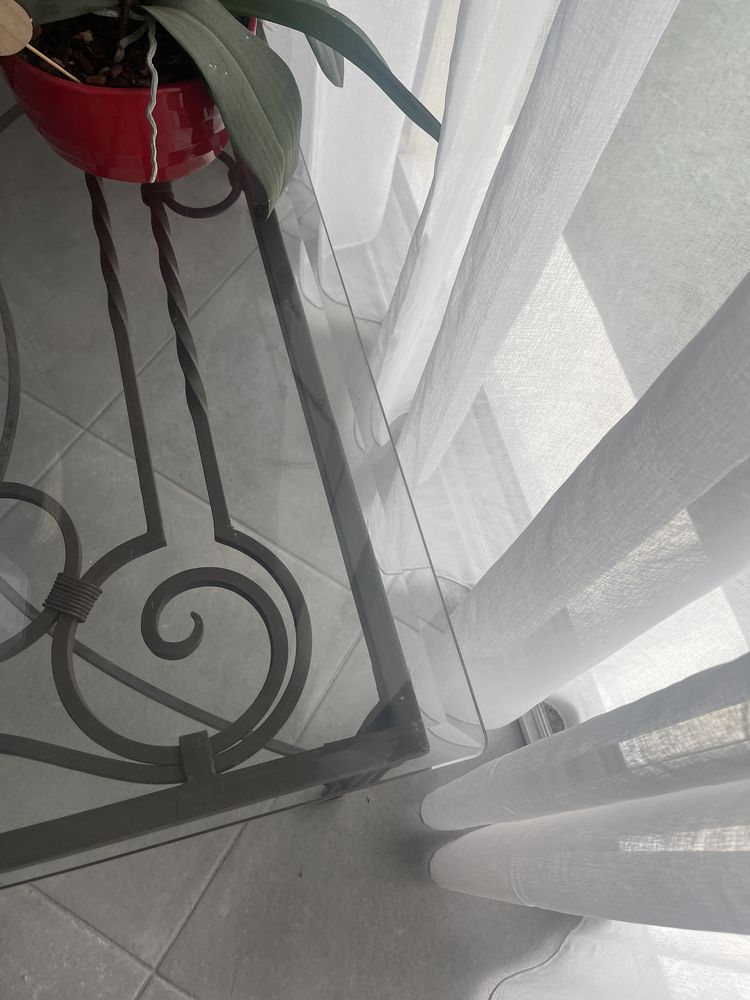 Table bas en fer forg� et verr 150 La Queue-les-Yvelines (78)