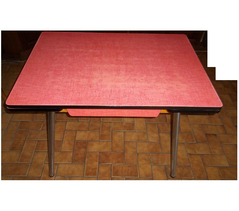 Table formica des ann�es 70 38 Saint-Sylvain-d'Anjou (49)