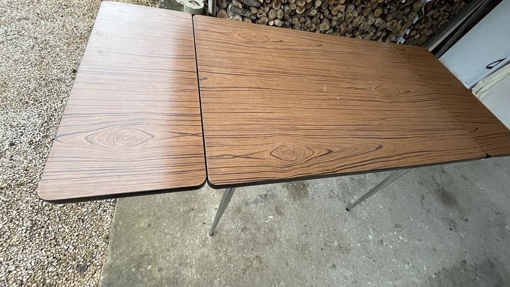 Table Formica 15 Vinzelles (71)