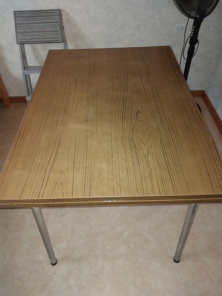 Table en formica 20 Colmar (68)
