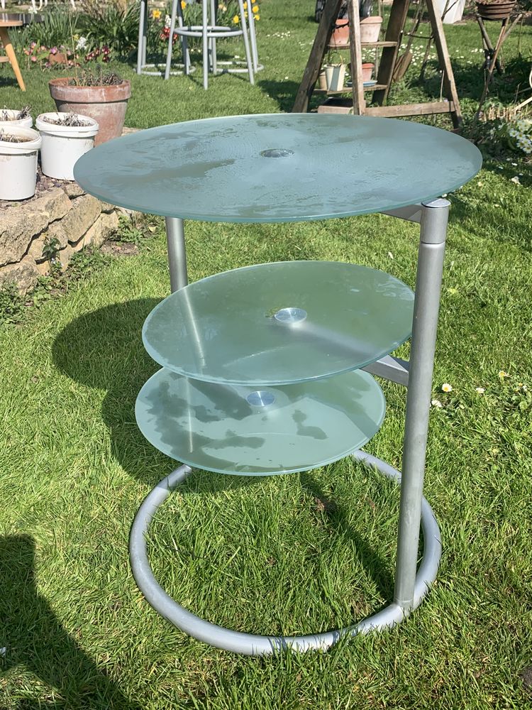 Table  gigogne 15 Bretteville-l'Orgueilleuse (14)