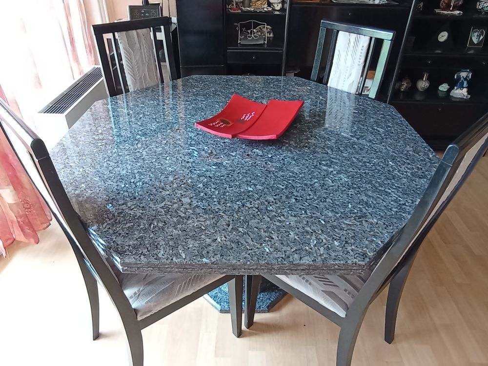 Table en granit 300 Oullins (69)