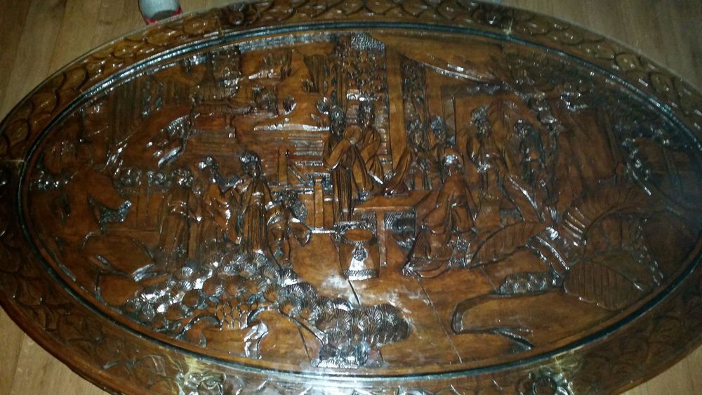 Table grav�e fresque nippone 80 Reims (51)