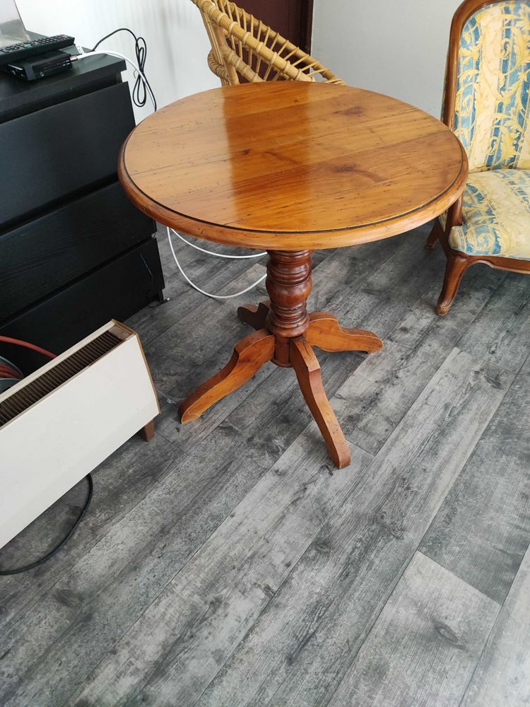 table  gu�ridon  en merisier 0 Saint-Hilaire-de-Riez (85)