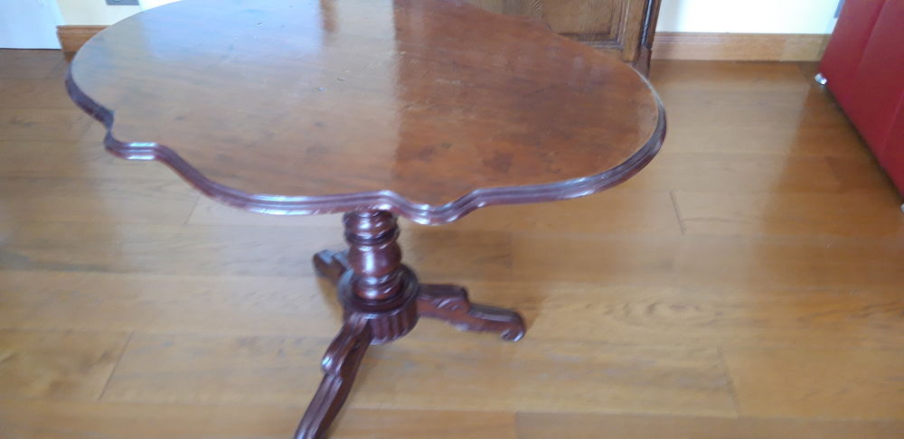 table gu�ridon 20 Saint-L� (50)