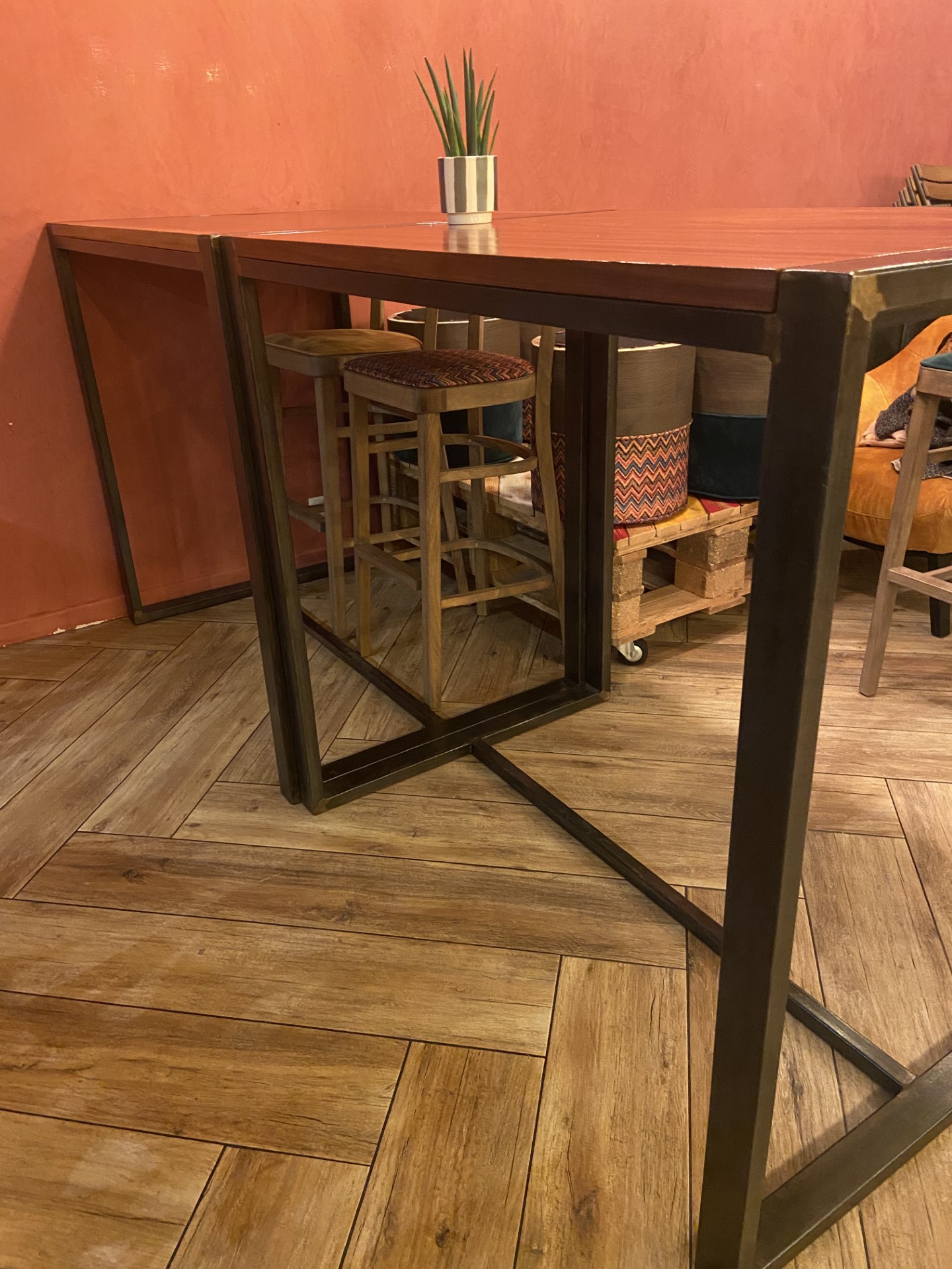 Table haute en bois massif et acier 0 Vert (78)