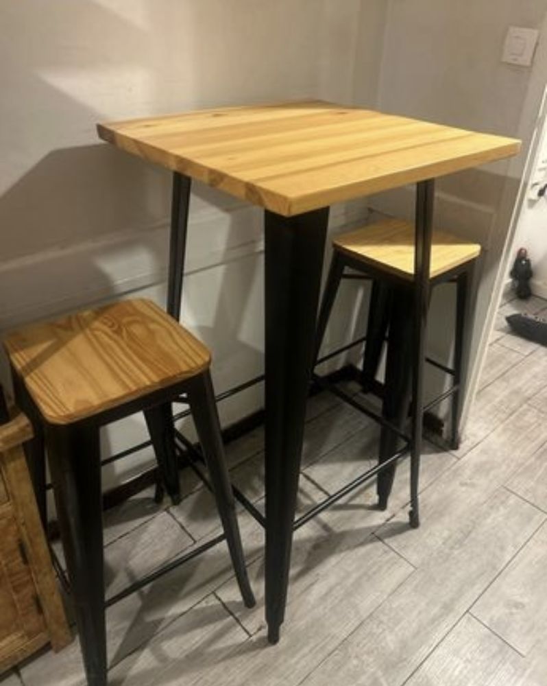 Table haute carr�e bois et acier SKLUM 110 Villeurbanne (69)