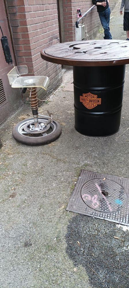Table haute f�t Harley Davidson et touret 120 cm cercl� 0 Dunkerque (59)