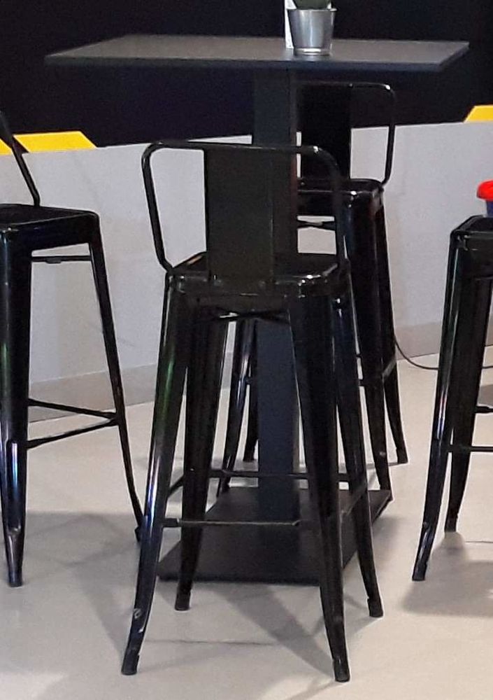 TABLE HAUTE EN METAL 60 Dieppe (76)